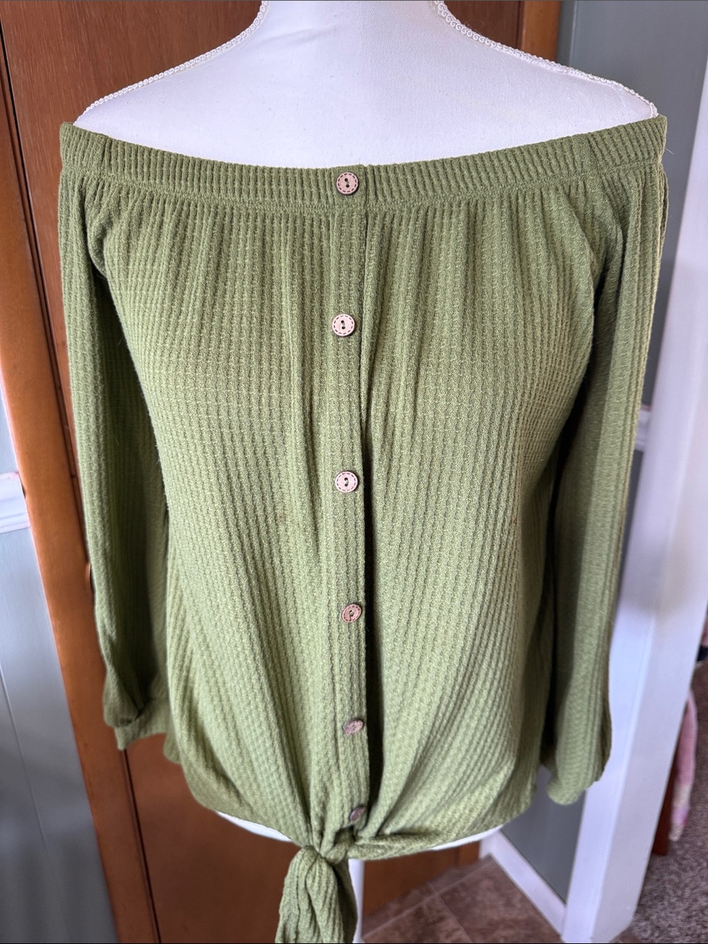 Iliad USA Olive Off-Shoulder Button-Front Tie-Hem Sweater Size M
